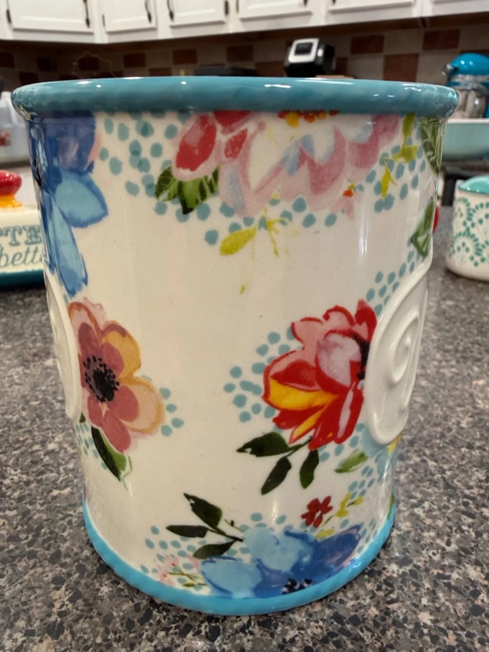 The Pioneer Woman “Melody” Utensil Holder